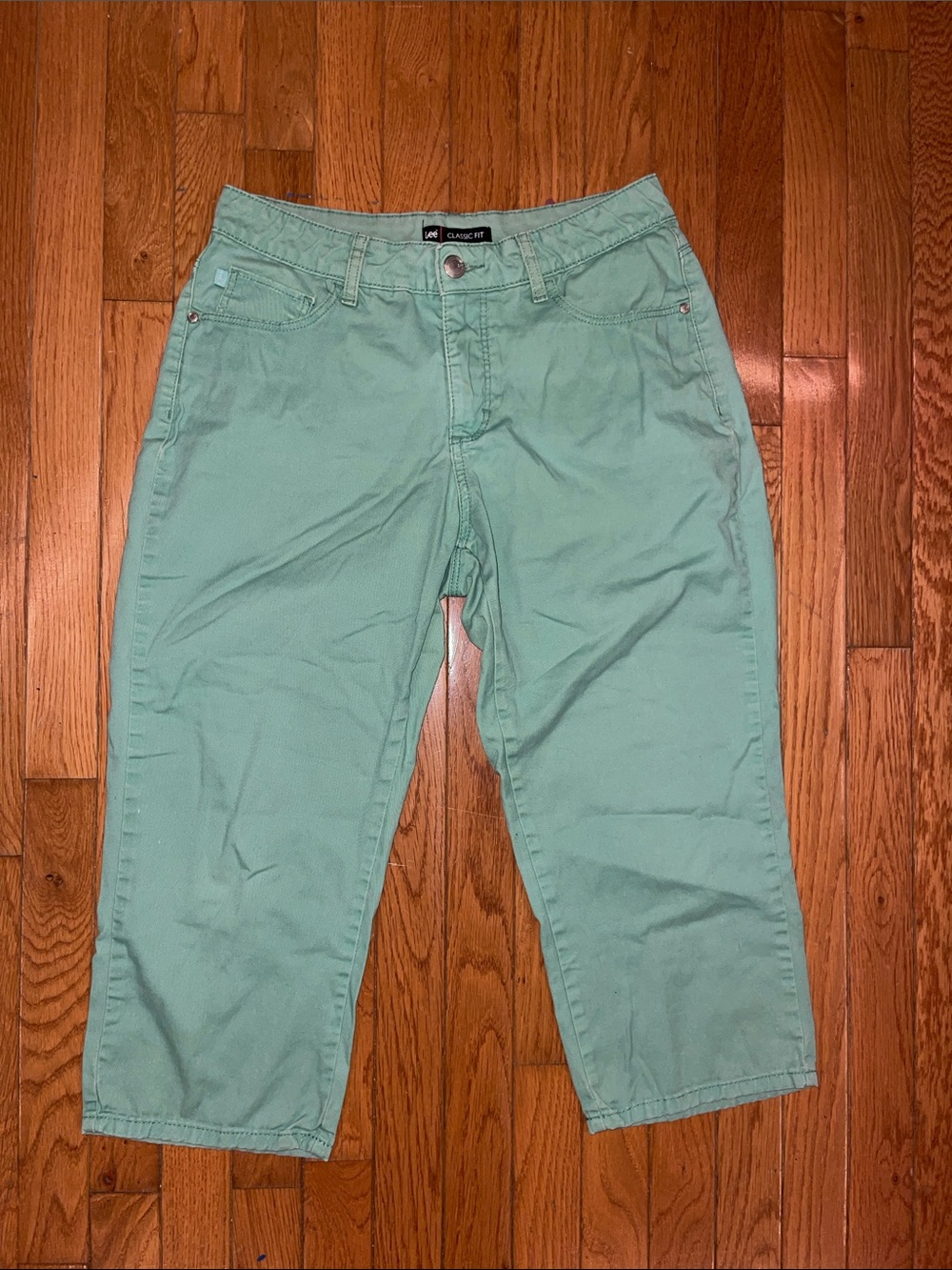 Lee’s Mint Green Capris